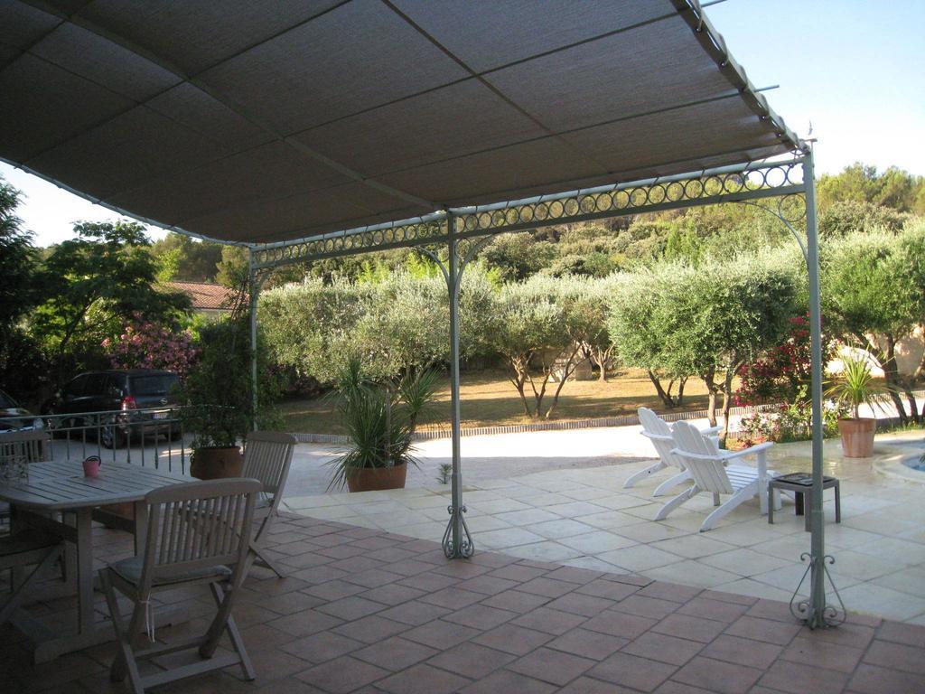 Le Clos Olives Comps  Chambre photo